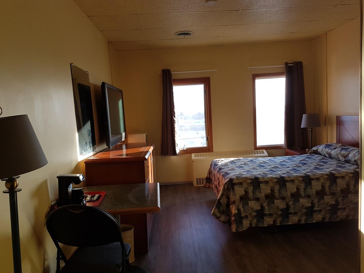 נורת' בטלפורד Beaver Hotel מראה חיצוני תמונה
